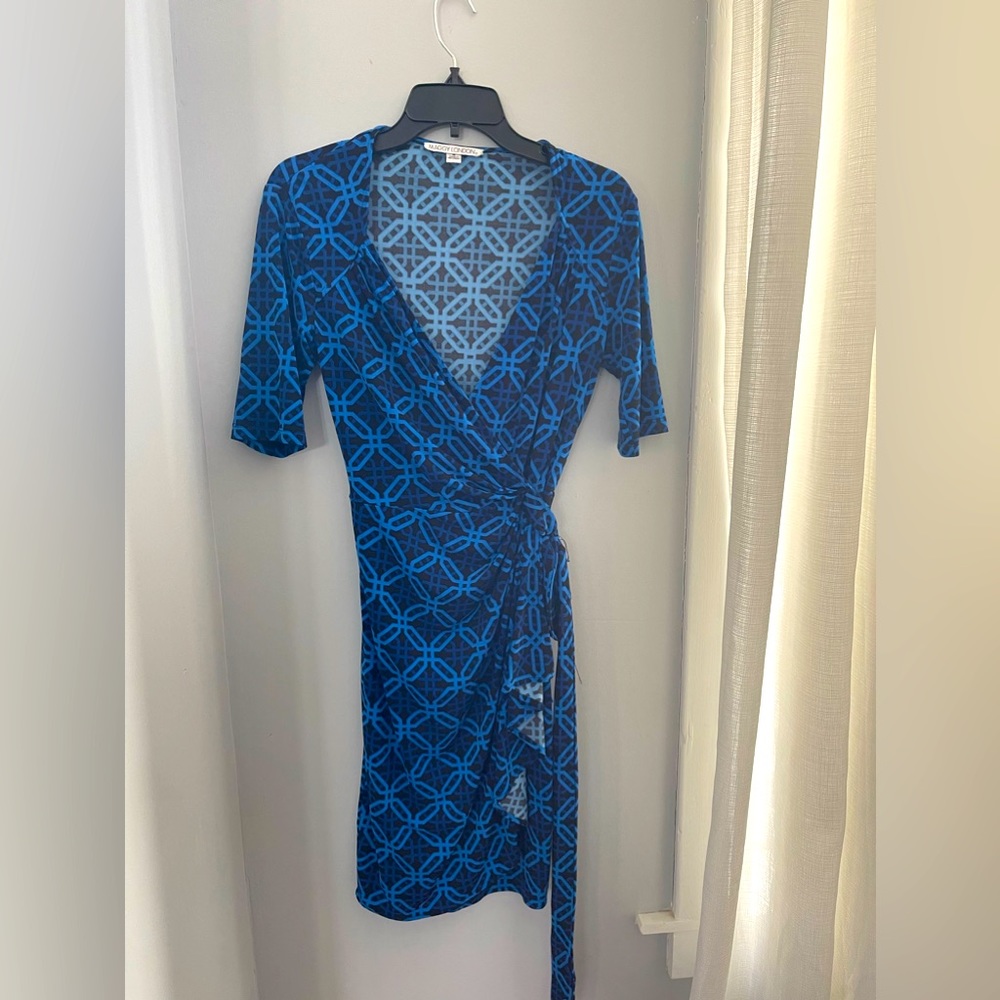 Maggy London wrap dress size 6